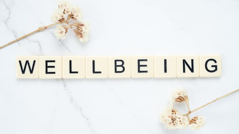 Harnessing the Healing Power of Holistic Quotes: A Guide to Wellness